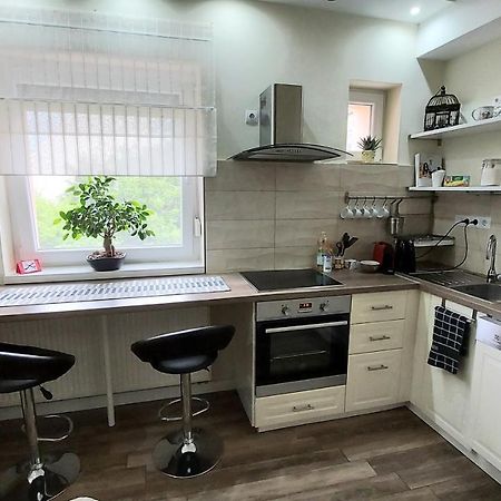 Ancsi Apartmant Кескемет Екстериор снимка