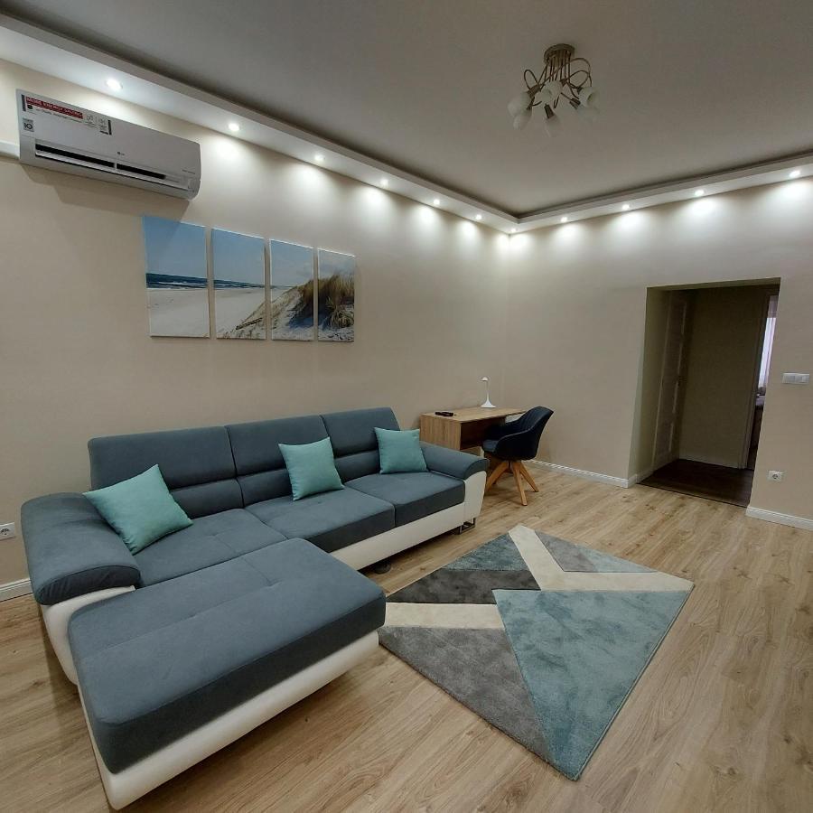 Ancsi Apartmant Кескемет Екстериор снимка