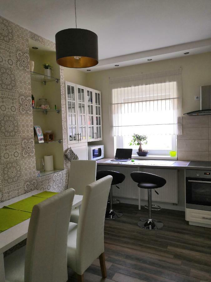 Ancsi Apartmant Кескемет Екстериор снимка